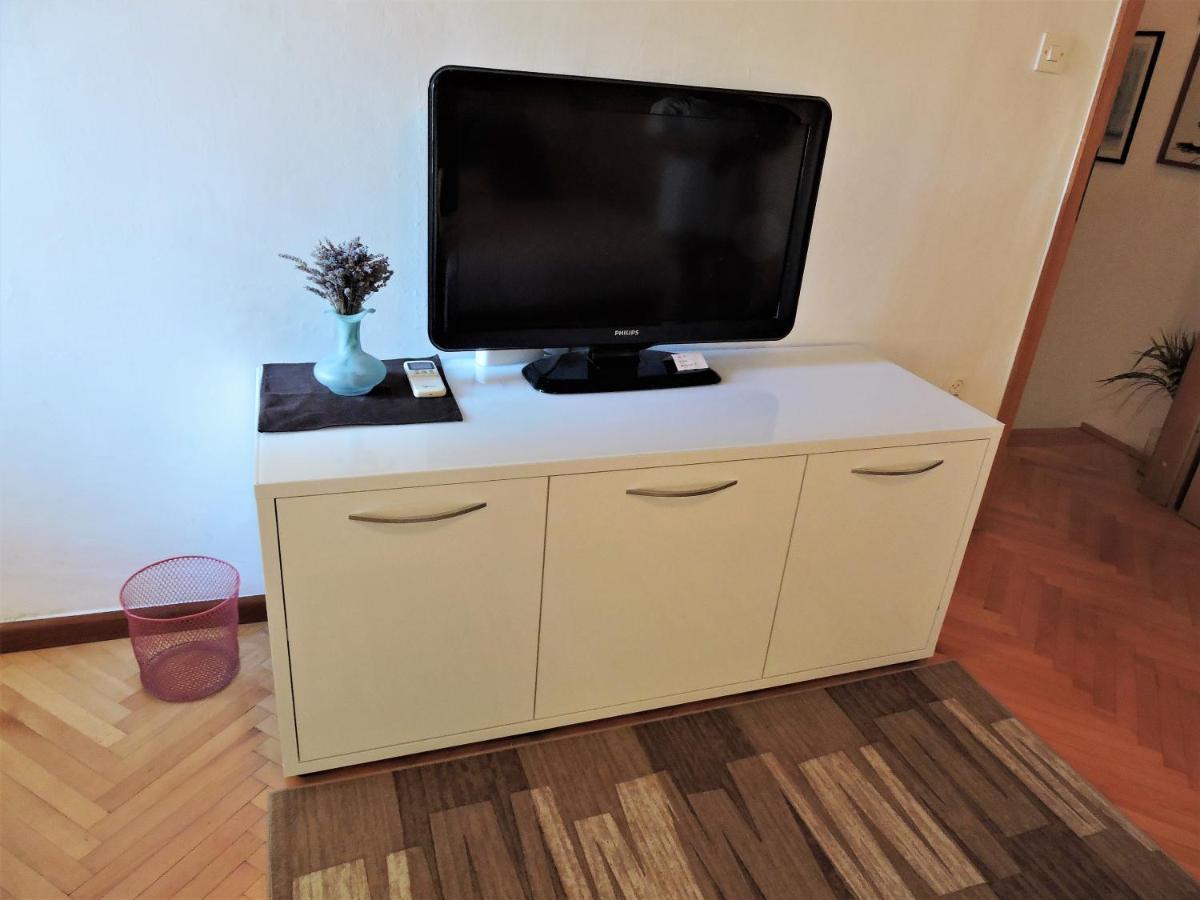 Bruno Split Centre Apartment And Room Ngoại thất bức ảnh