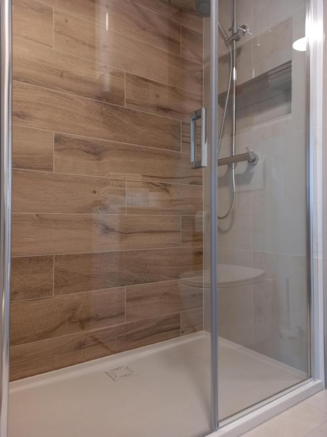 Bruno Split Centre Apartment And Room Ngoại thất bức ảnh