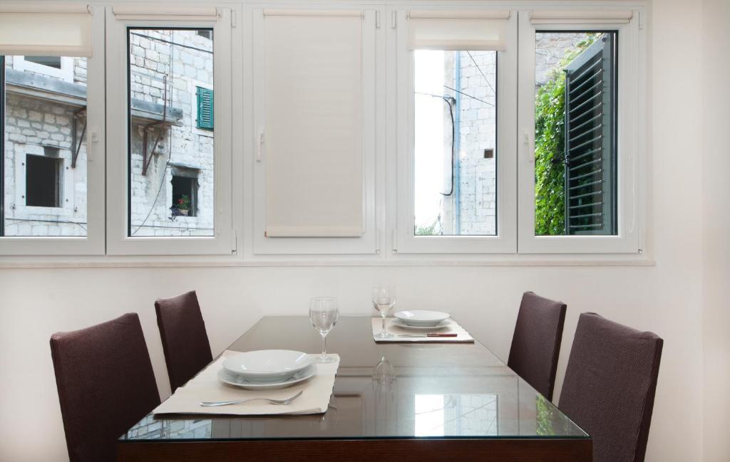 Bruno Split Centre Apartment And Room Ngoại thất bức ảnh